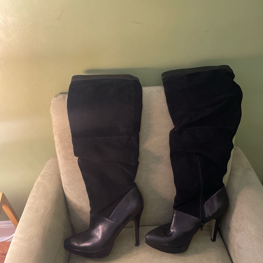 Elegant Black Knee-High Women's Boots